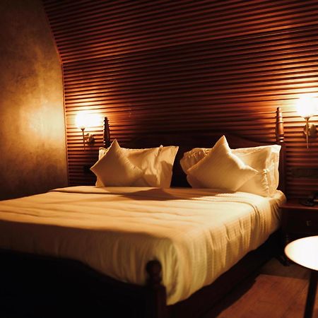 Leela'S 7Th Heaven Resort & Spa Trikunnapuzha Экстерьер фото