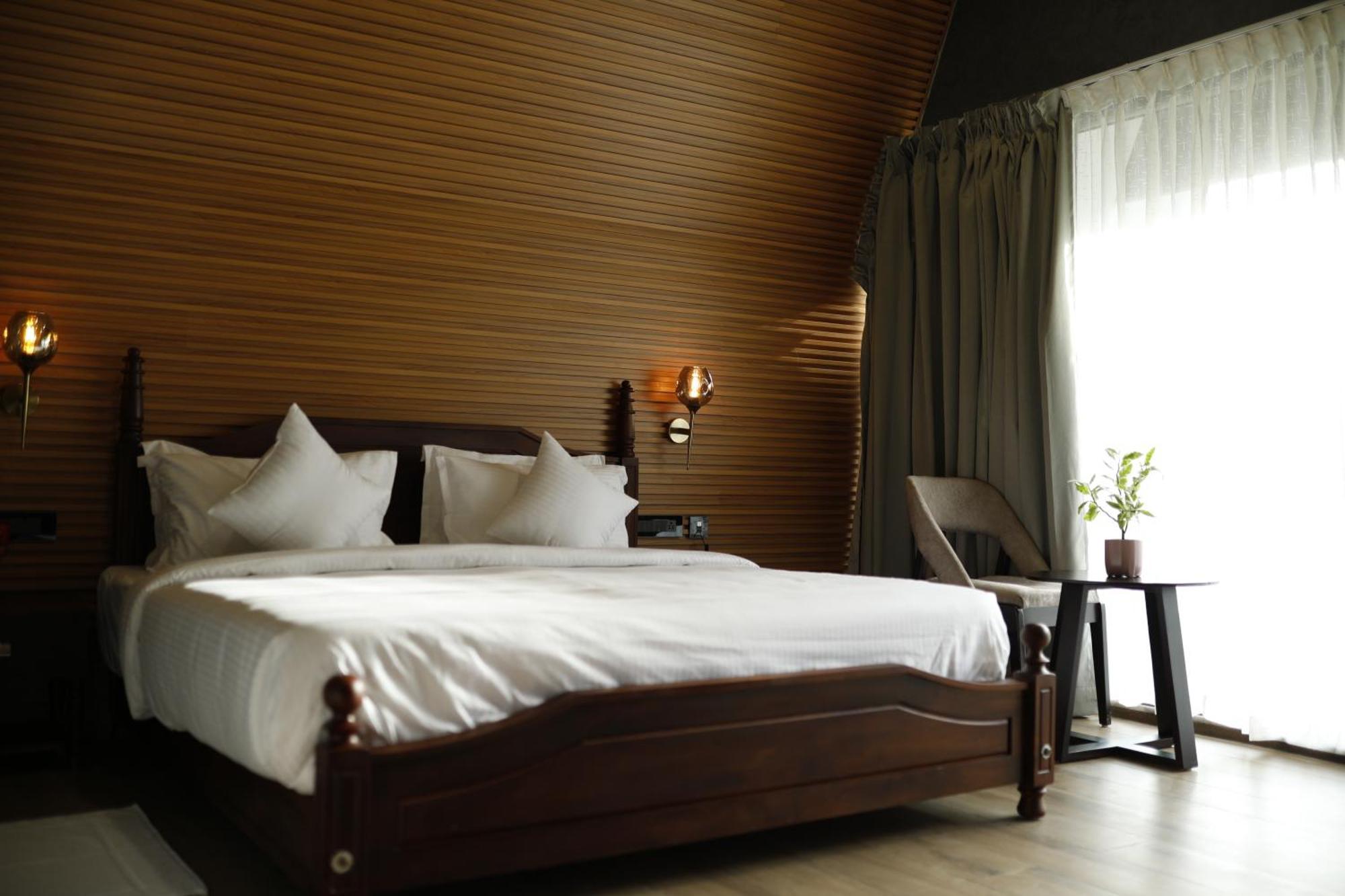 Leela'S 7Th Heaven Resort & Spa Trikunnapuzha Экстерьер фото