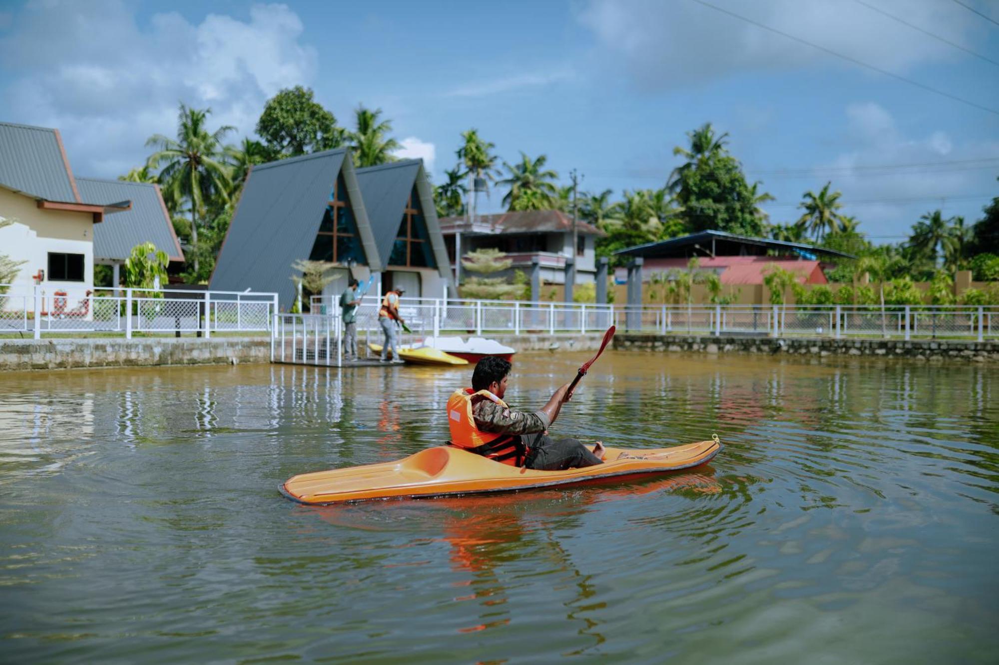 Leela'S 7Th Heaven Resort & Spa Trikunnapuzha Экстерьер фото